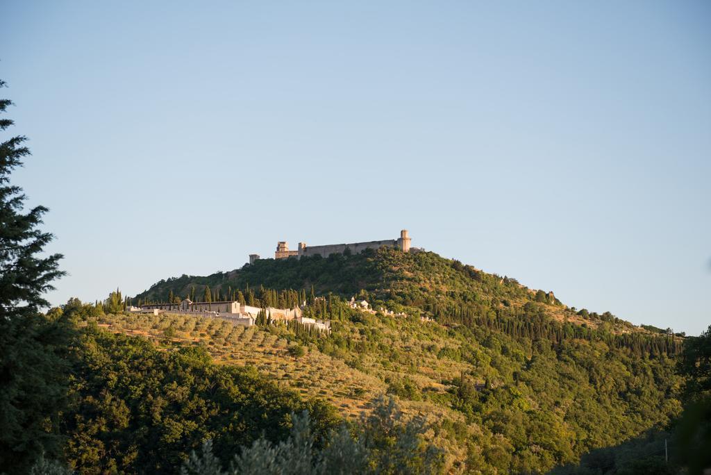 Gasthaus Antica Fonte Assisi Exterior foto